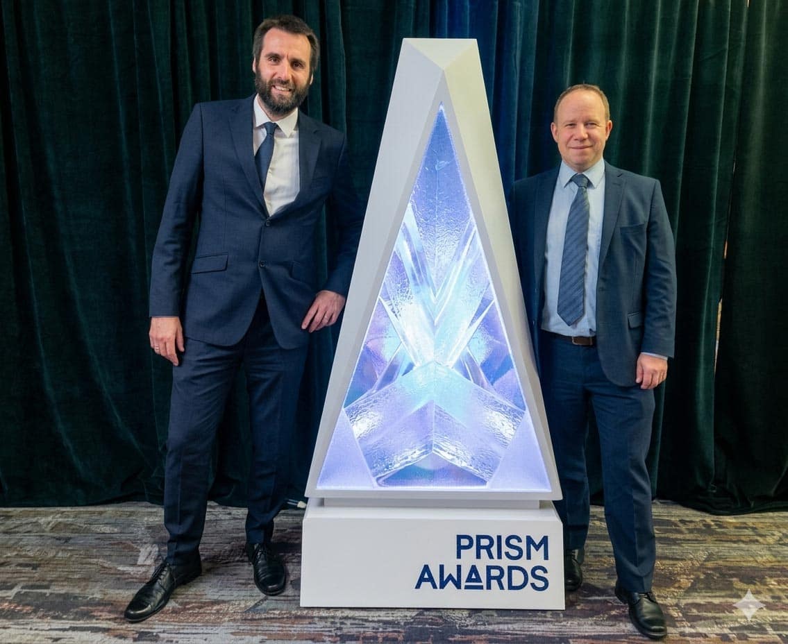 VALO Femtosecond Series Prism Award